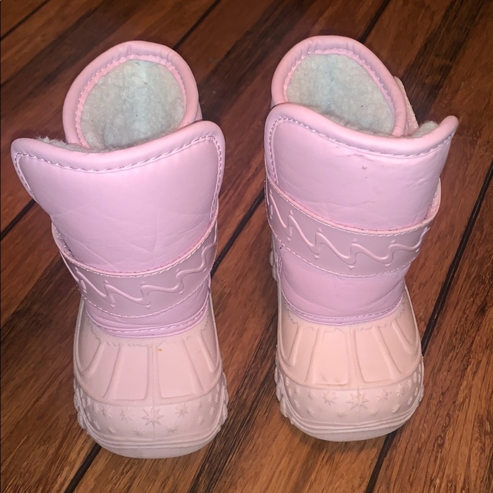 Stride rite pink snow/winter boots
